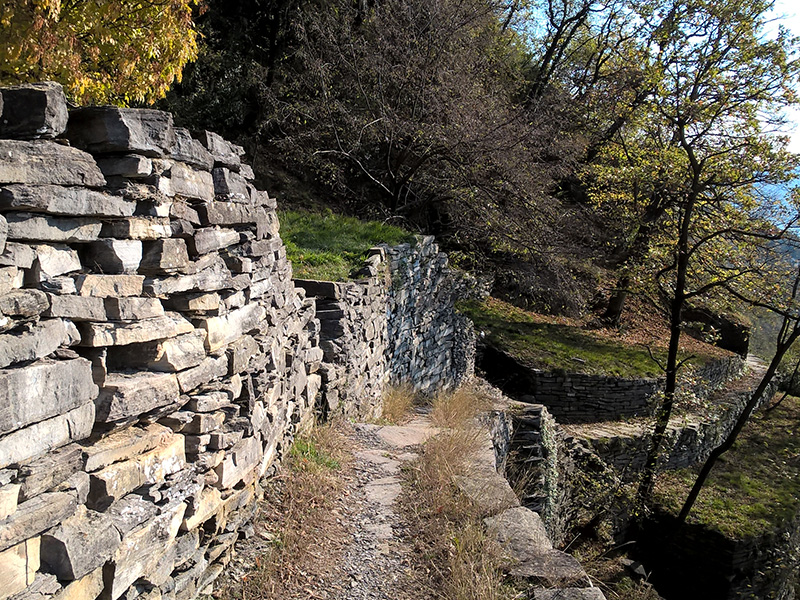 cave pietra di Moltrasio